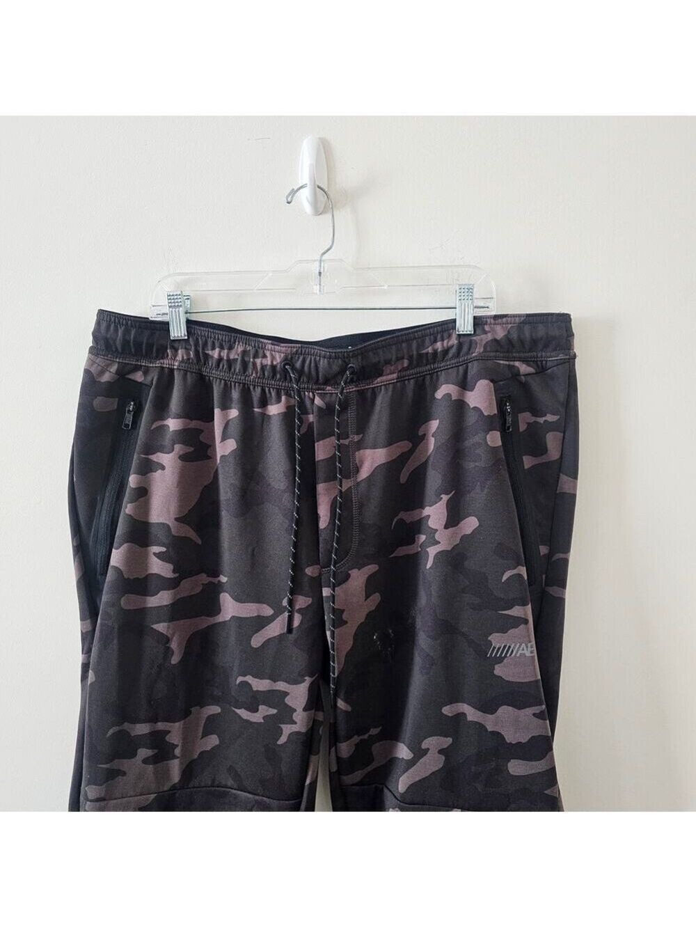 American Eagle Camo Jogger Pants Size XXL - Picture 3 of 7
